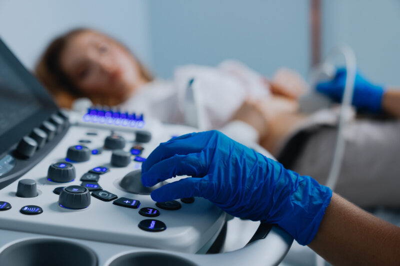 Woman receiving an ultrasound | Cycle Clarity ovarian ultrasound program | Arizona Reproductive Medicine Specialists