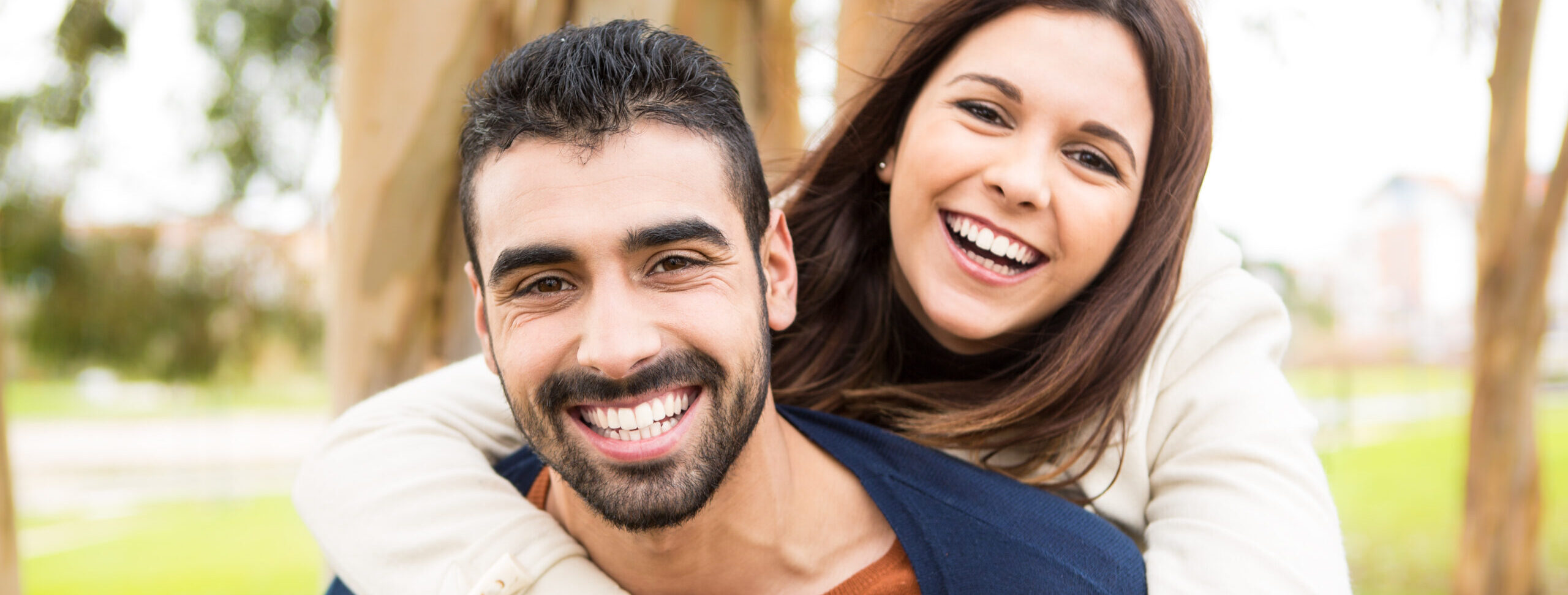 Couple excited to see a doctor about how to get pregnant | Arizona Reproductive Medicine Specialists | Phoenix