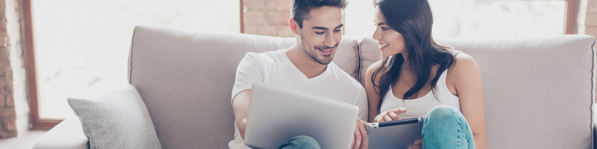Couple researches embryo freezing options for IVF | Arizona Reproductive Medicine Specialists | Phoenix, AZ